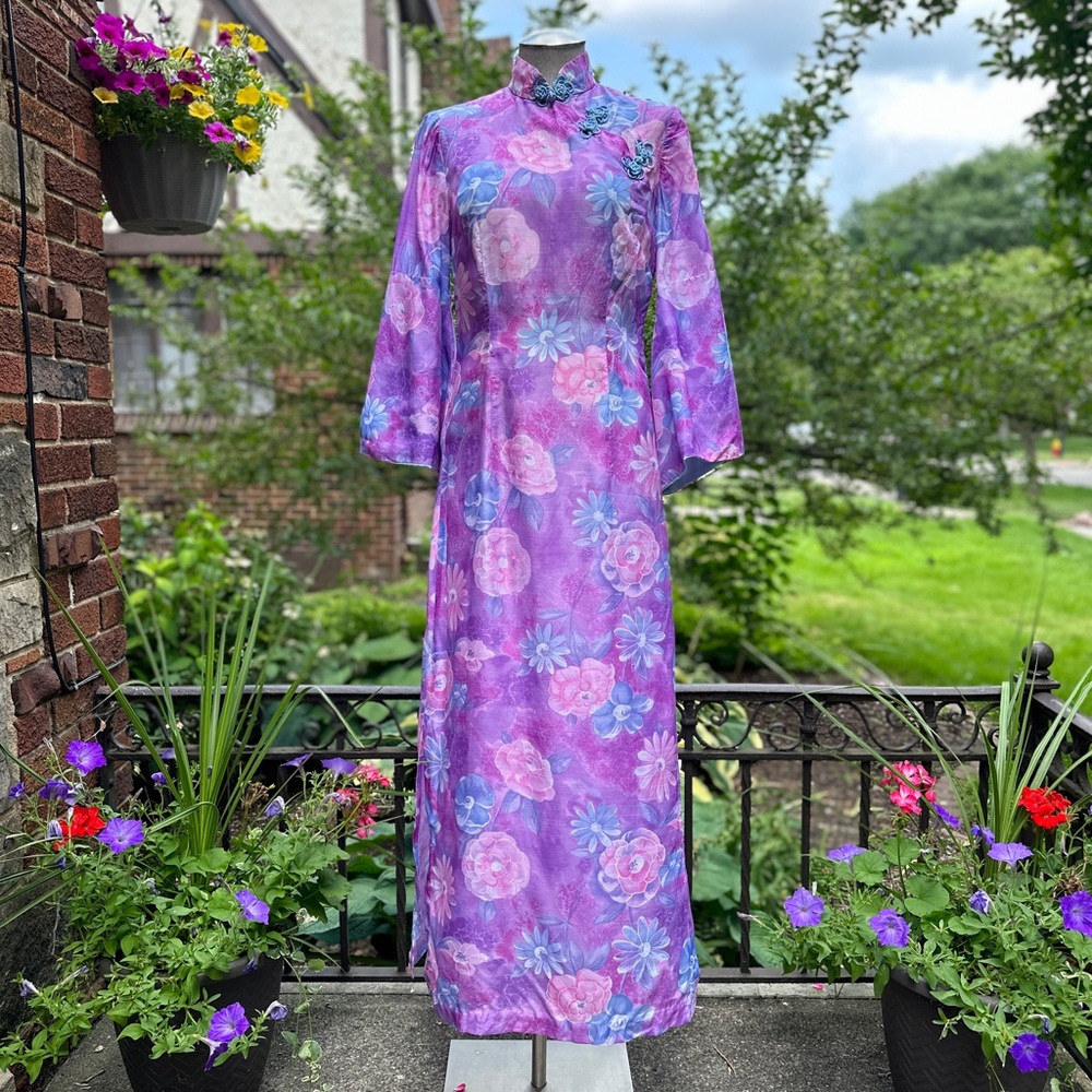 1960s Chinese Silk Cheongsam Dress